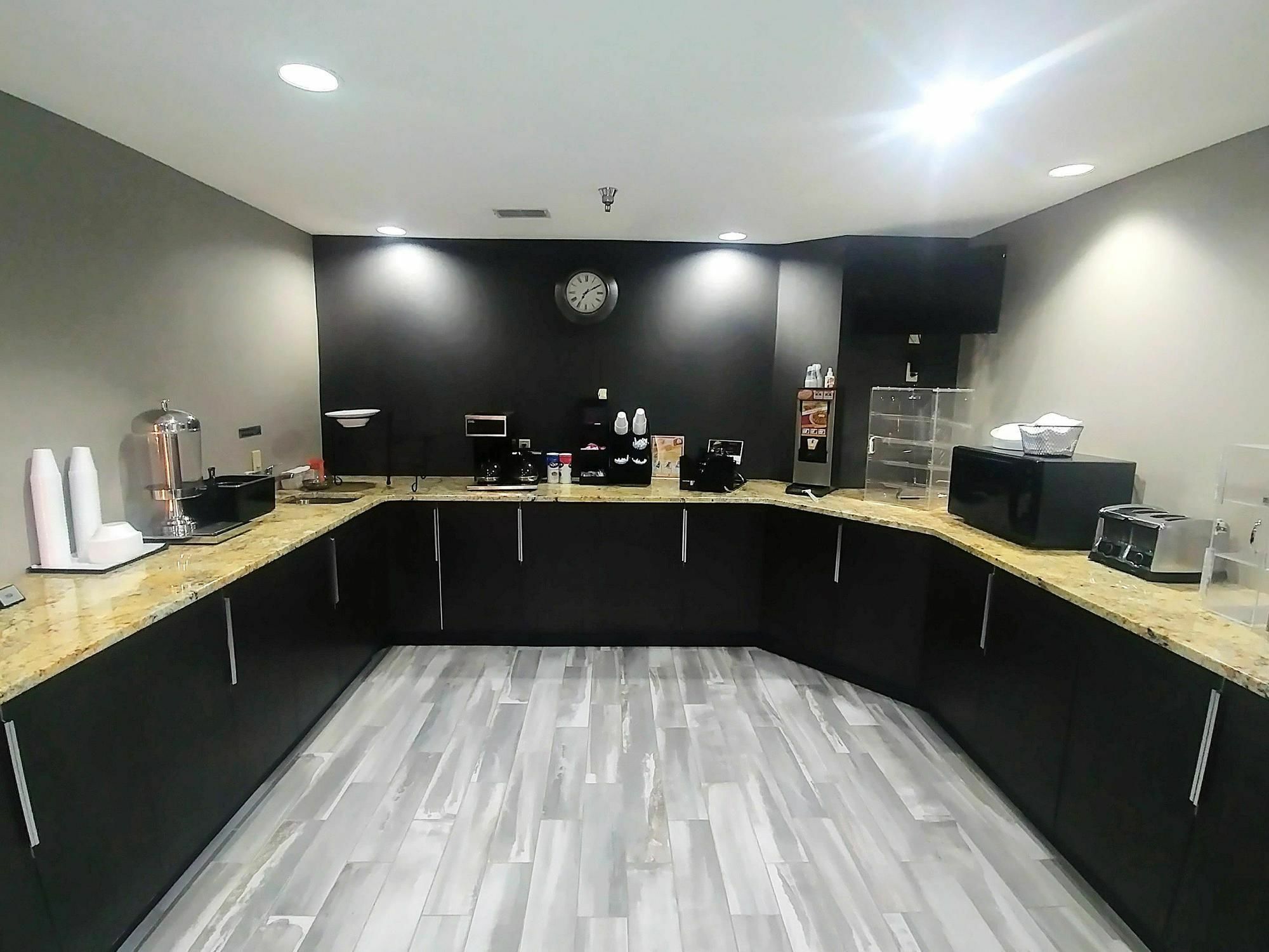 Americas Best Value Inn And Suites Lee'S Summit-Kansas City Kültér fotó